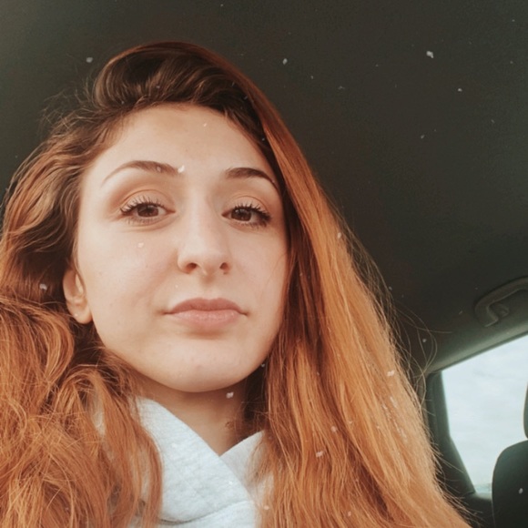 Meet your Posher, Ruby - Picture 1 of 1